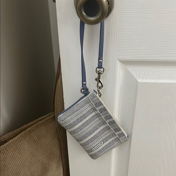 Coach Blue and White Wristlet - Picture 9 of 9